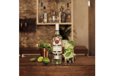 Cu o sticla de Bacardi poti sa faci minuni! Iata cateva cocktail-uri delicioase!