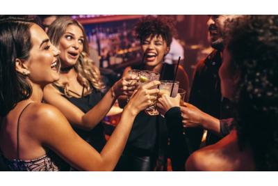 Vrei sa diversifici meniul de bauturi alcoolice de Revelion? Iata cateva idei perfecte!