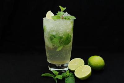 Cum se prepara bautura mojito? Reteta simpla care te ajuta sa iesi din orice incurcatura