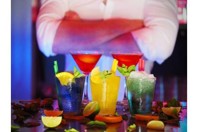 Si barbatii beau cocktailuri!