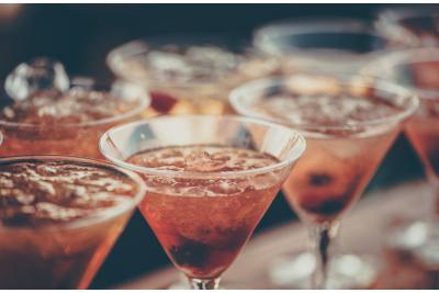 Surprinde-ti invitatii si intampina Sarbatorile Pascale cu cateva idei de cocktail-uri!