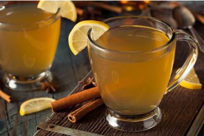 Iarna e mai scurta alaturi de un Toddy fierbinte! Iata 5 retete de Hot Toddy pe care sa le incerci!