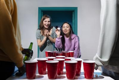 5 jocuri de baut pe care trebuie sa le incerci la urmatoarea petrecere