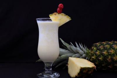 Pina Colada: o rețetă simplă pentru un cocktail tropical echilibrat
